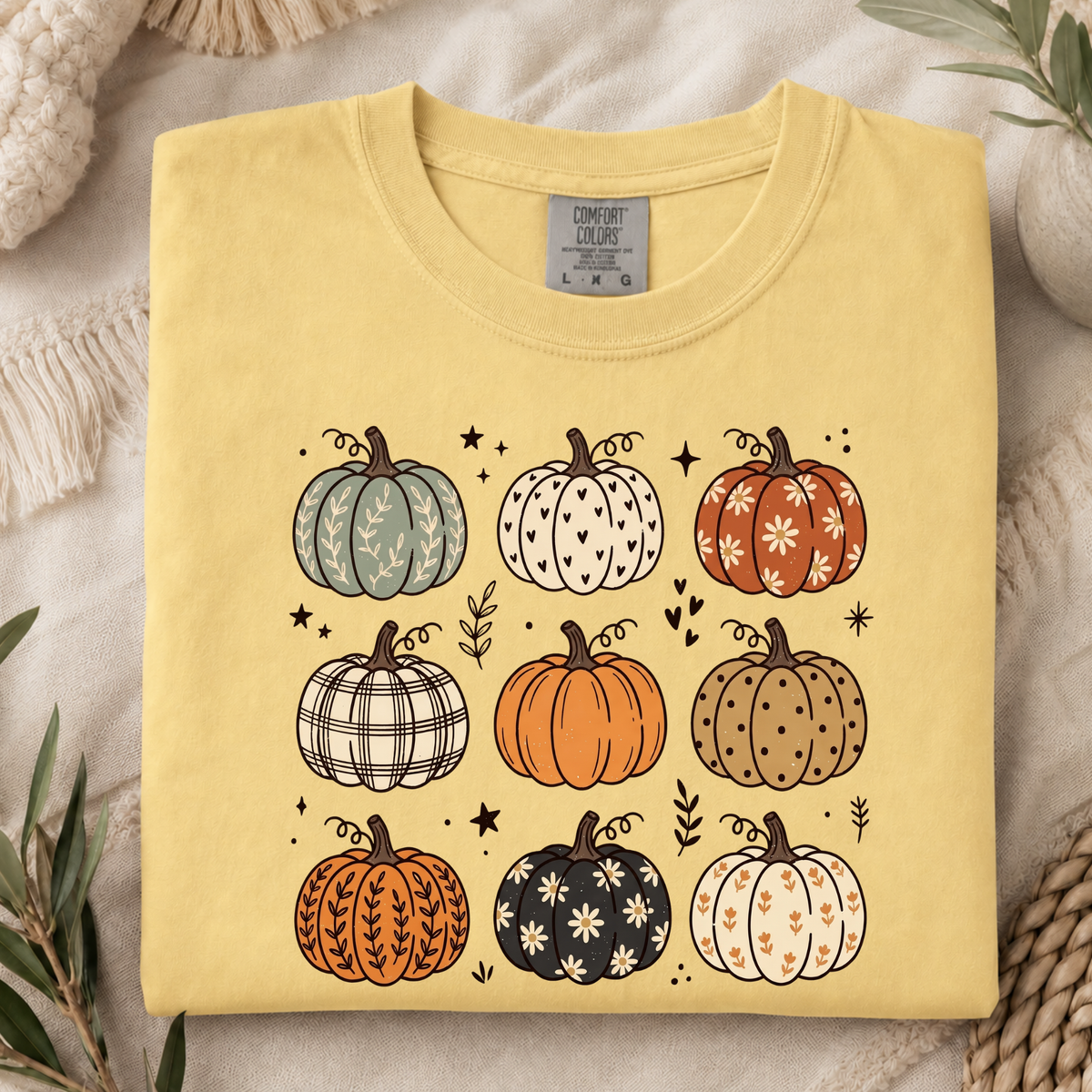 Comfort Colors Fall Pumpkin T-Shirt, Cute Autumn Pumpkin Graphic Tee, Boho Floral Plaid Pumpkin Shirt, Thanksgiving Fall Season Gift